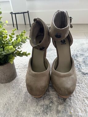 Belstaff Taupe Suede Ankle-Strap Closed-Toe Heels